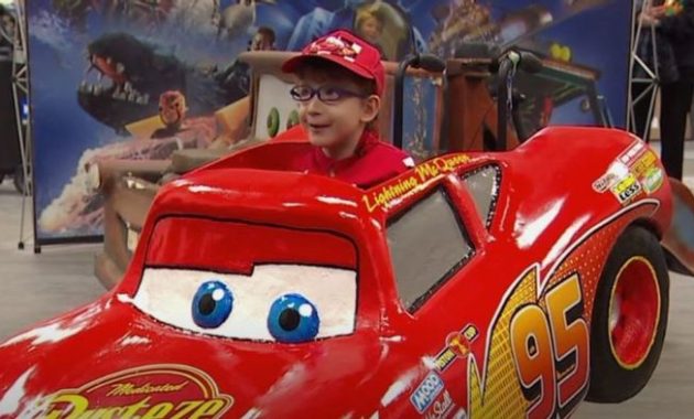 Lightning mcqueen diy costume