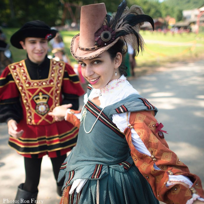 Diy renaissance festival costumes